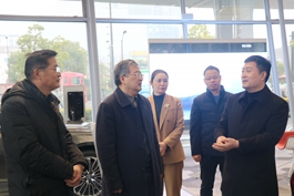 216 杭州市政協(xié)副主席周智林一行蒞臨杭州德奧進行“走親連心三服務(wù)”走訪