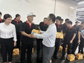 370 寧波德奧開展“夏日送清涼”慰問活動