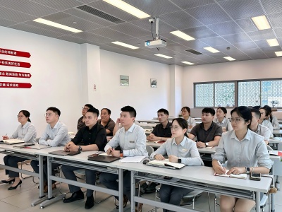 486 新境·共進——桐鄉德奧順利召開2025年半年度總結會議